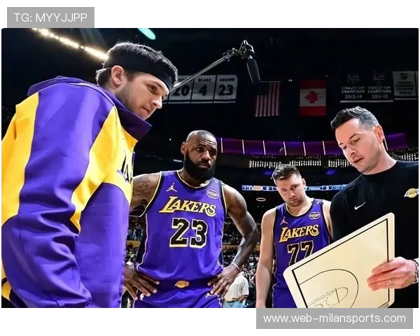 里夫斯：我给詹姆斯父子都传过空接这个数据统计我肯定是历史第一人